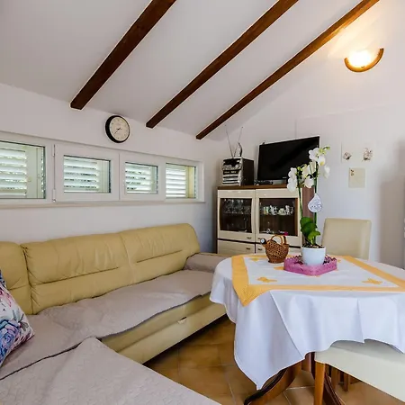 Apartman Marina View - One-bedroom With Terrace And Sea View *