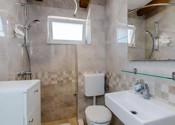 Apartment Marina View - One-bedroom With Terrace And Sea View