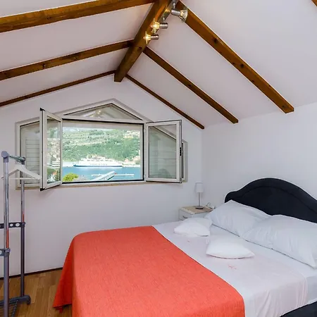 Marina View - One-bedroom With Terrace And Sea View * Dubrovník